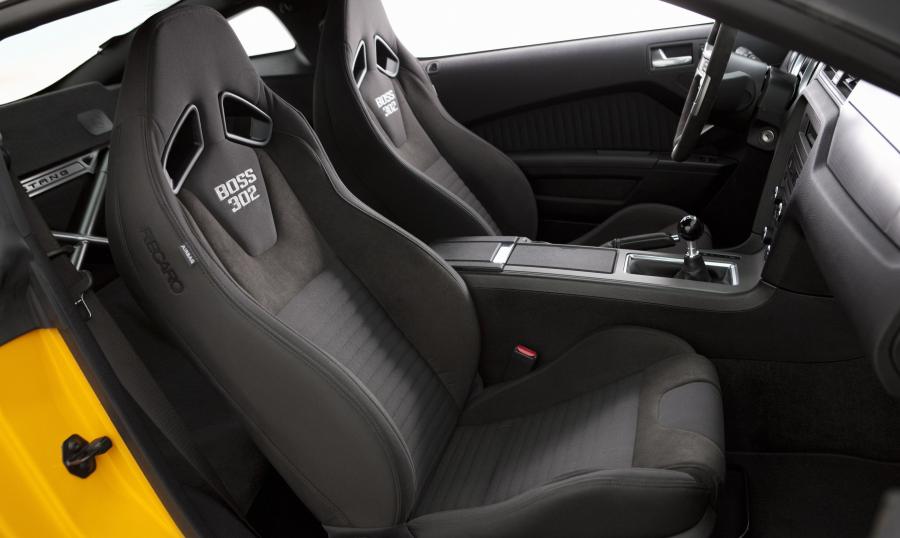  Ford Mustang GT 2013 года  (фото 2 из 58)